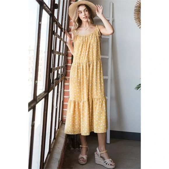 LAST 1️⃣ YELLOW FLORAL SPAGHETTI STRAPS DRESS - Picture 3 of 5